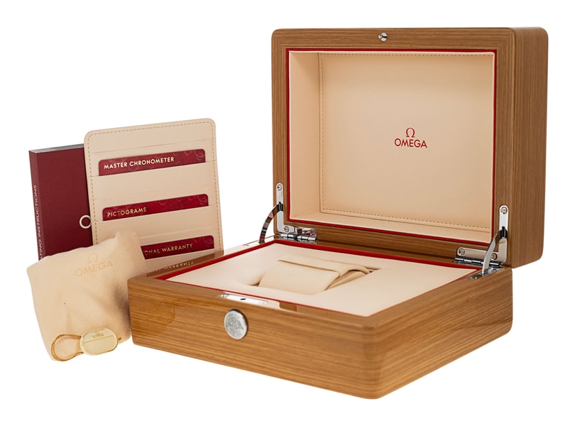 Omega Planet Ocean 215.30.44.21.01.002